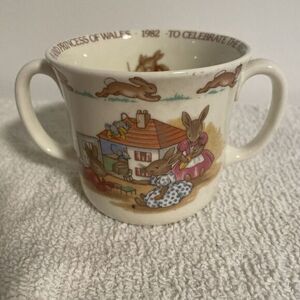 Royal Doulton 1982 children's mug commemoration of the birth of‎ Prince William